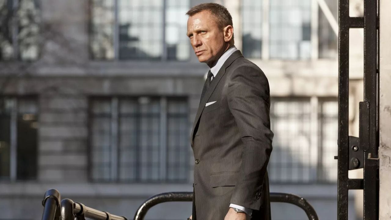 James Bond: Il Nuovo Sceneggiatore Promette un Film 