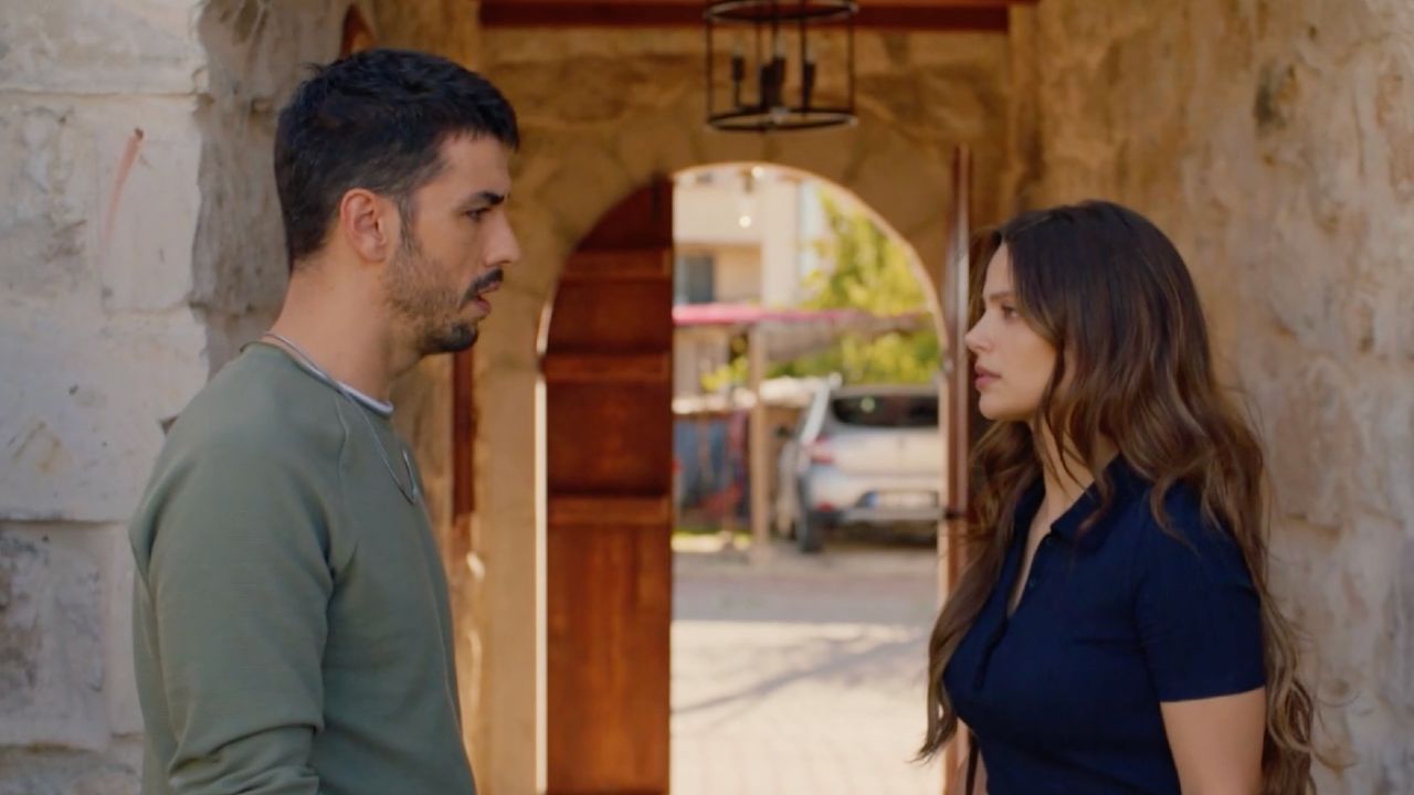 La Notte nel Cuore torna stasera, 24 agosto 2025: Sevilay e Nuh in fuga ma Cihan li insegue! La Notte nel Cuore torna stasera, 24 agosto 2025: Sevilay e Nuh in fuga ma Cihan li insegue!