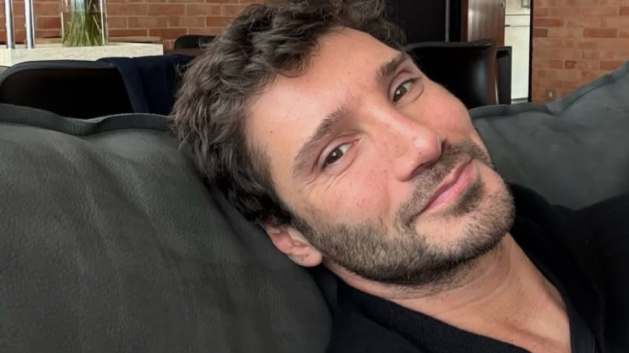 stefano de martino rubate e diffuse immagini private del presentatore di affari tuoi