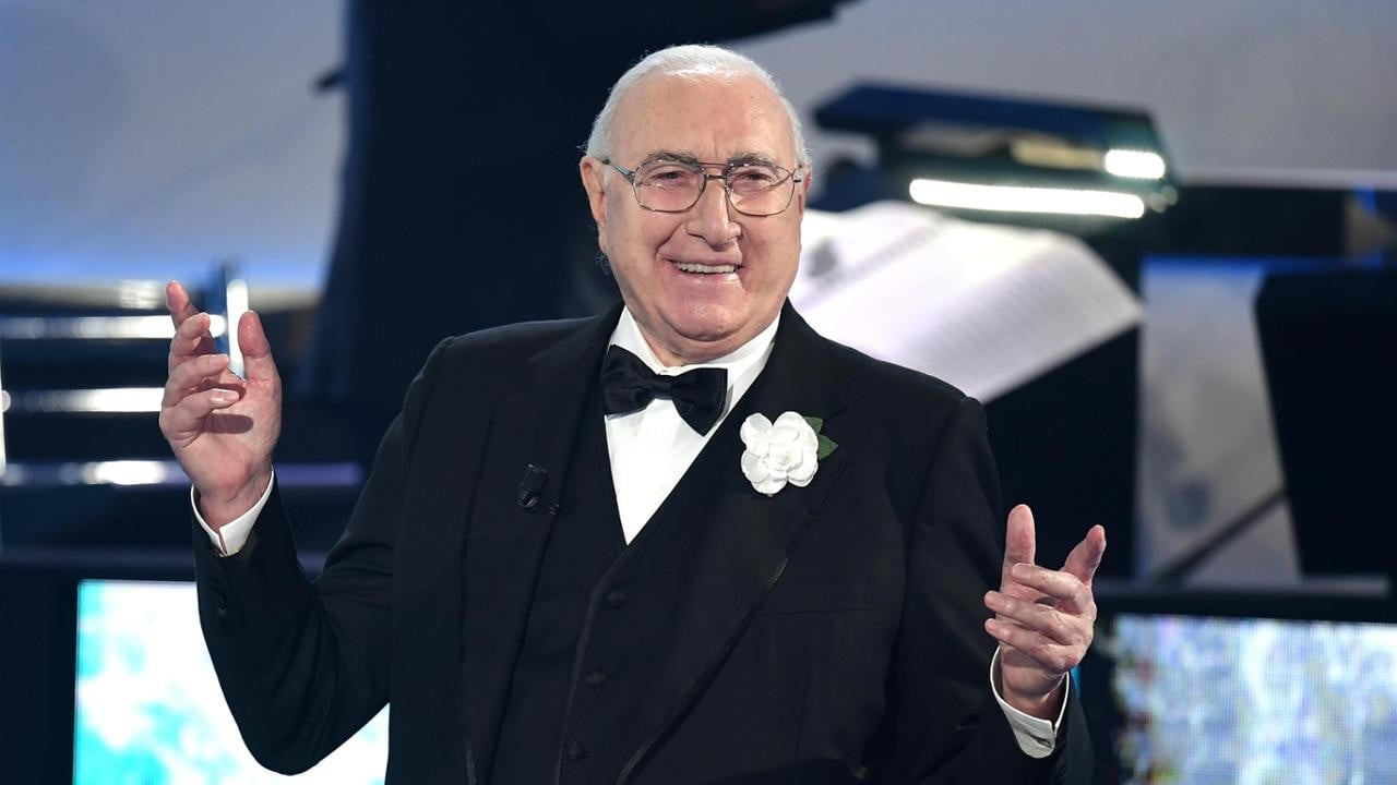 Pippo Baudo, ecco come cambia la programmazione Rai per omaggiare il conduttore tv