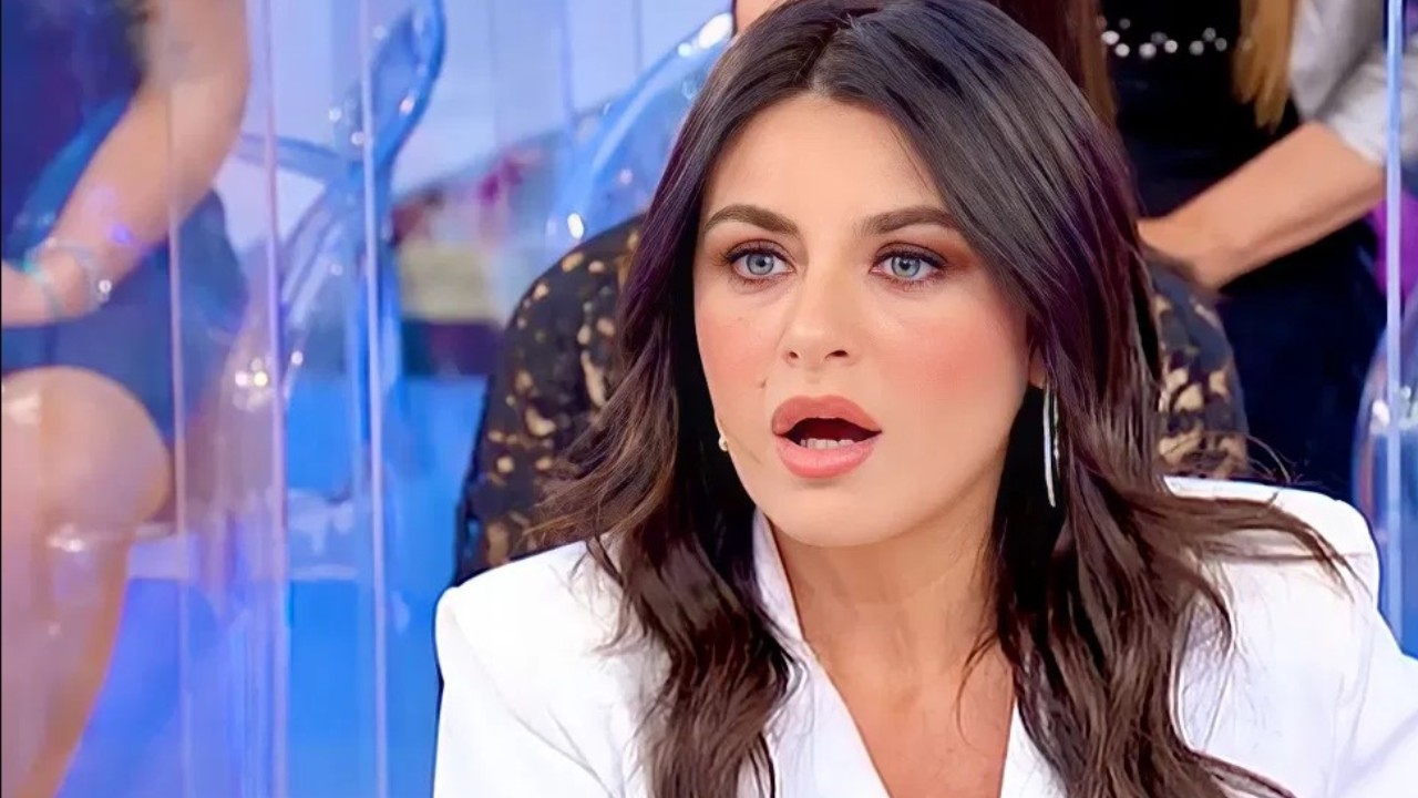uomini e donne parla gloria nicoletti il mio primo amore mi ha tradita con la mia migliore amica