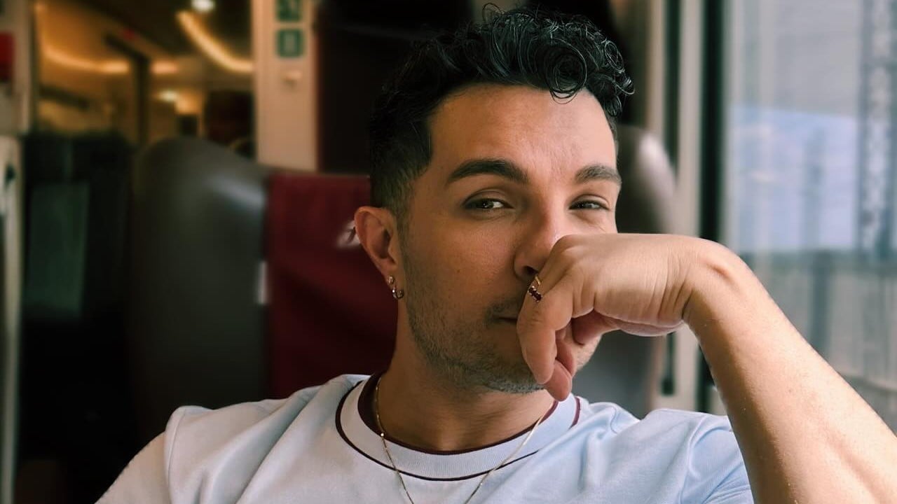 Amici, Marco Carta a cuore aperto: il rapporto con Maria De Filippi e il primo incontro con Pippo Baudo Amici, Marco Carta a cuore aperto: il rapporto con Maria De Filippi e il primo incontro con Pippo Baudo