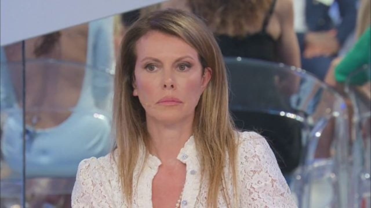 uomini e donne la confessione di cinzia paolini ho provato sentimenti forti per sebastiano mi aveva promesso che