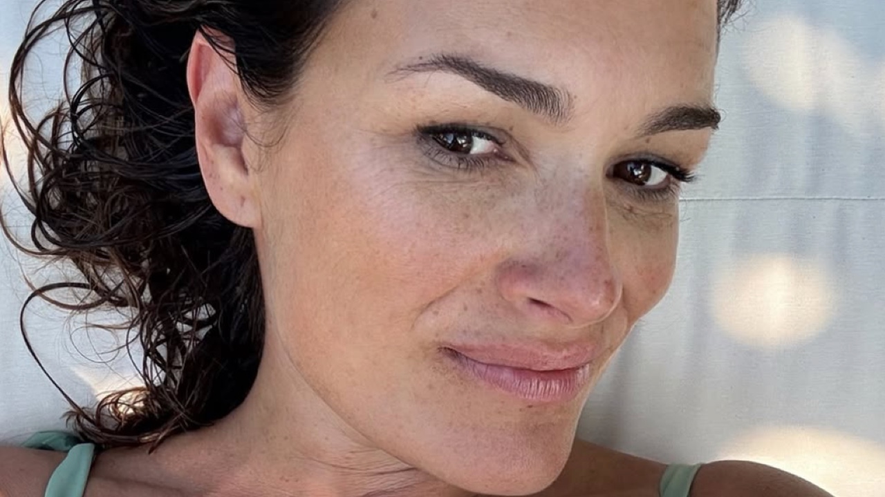 alena seredova torna a pungere ilaria d8217amico e gigi buffon la frecciatina velenosa