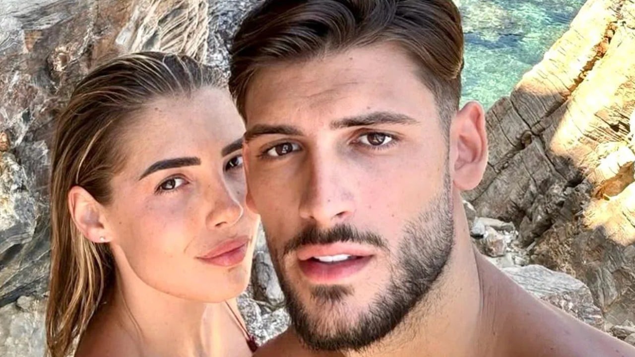 Uomini e Donne, i fan di Martina De Ioannon e Ciro Solimeno furiosi: colpa del nuovo promo del dating show Uomini e Donne, i fan di Martina De Ioannon e Ciro Solimeno furiosi: colpa del nuovo promo del dating show