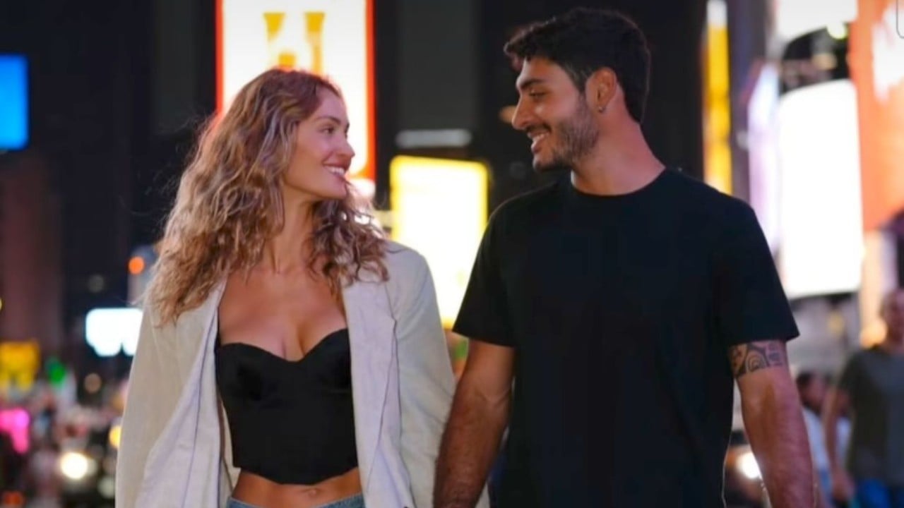 Grande Fratello, bufera su Helena Prestes e Javier Martinez: “Viaggio pagato dai fan" Grande Fratello, bufera su Helena Prestes e Javier Martinez: “Viaggio pagato dai fan"