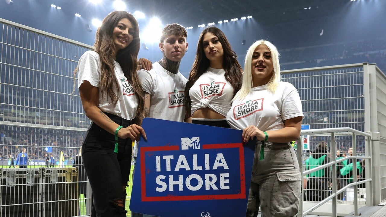 Ex storica vincitrice del GF alla conduzione di Italia Shore 3: sostituito Matteo Diamante Ex storica vincitrice del GF alla conduzione di Italia Shore 3: sostituito Matteo Diamante