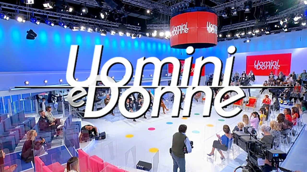 Uomini e Donne, la redazione e produzione svelano alcuni retroscena inediti sui protagonisti del dating show