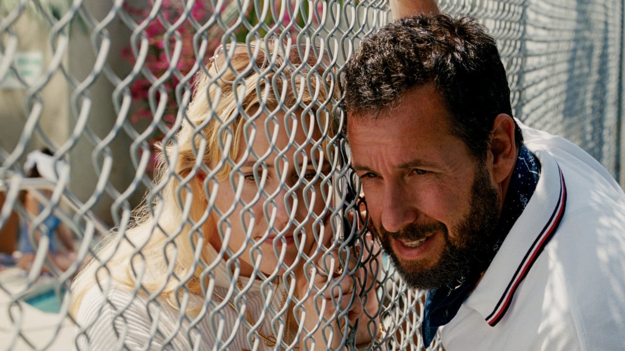 buon compleanno adam sandler ecco i migliori film del protagonista di jay kelly