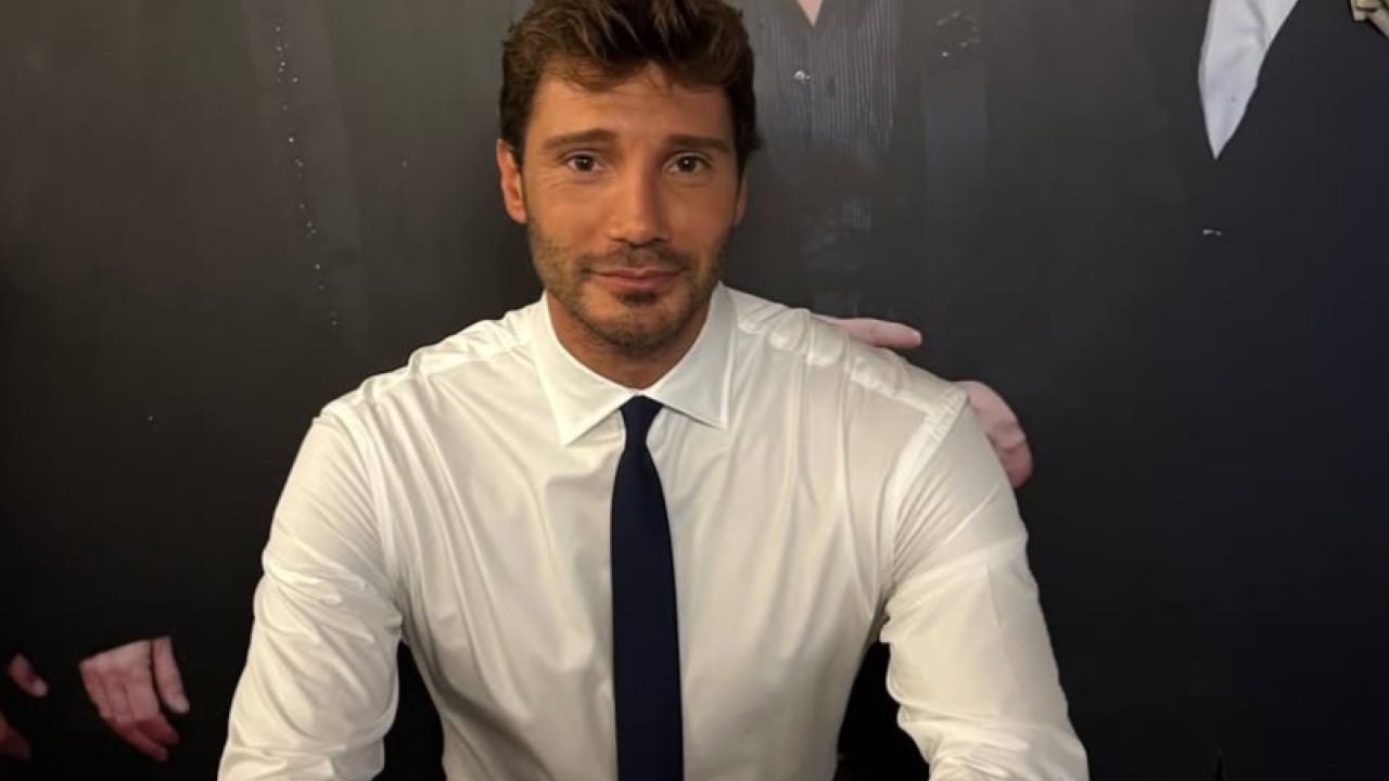 stefano de martino caroline tronelli e la gravidanza finiscono in un noto programma rai