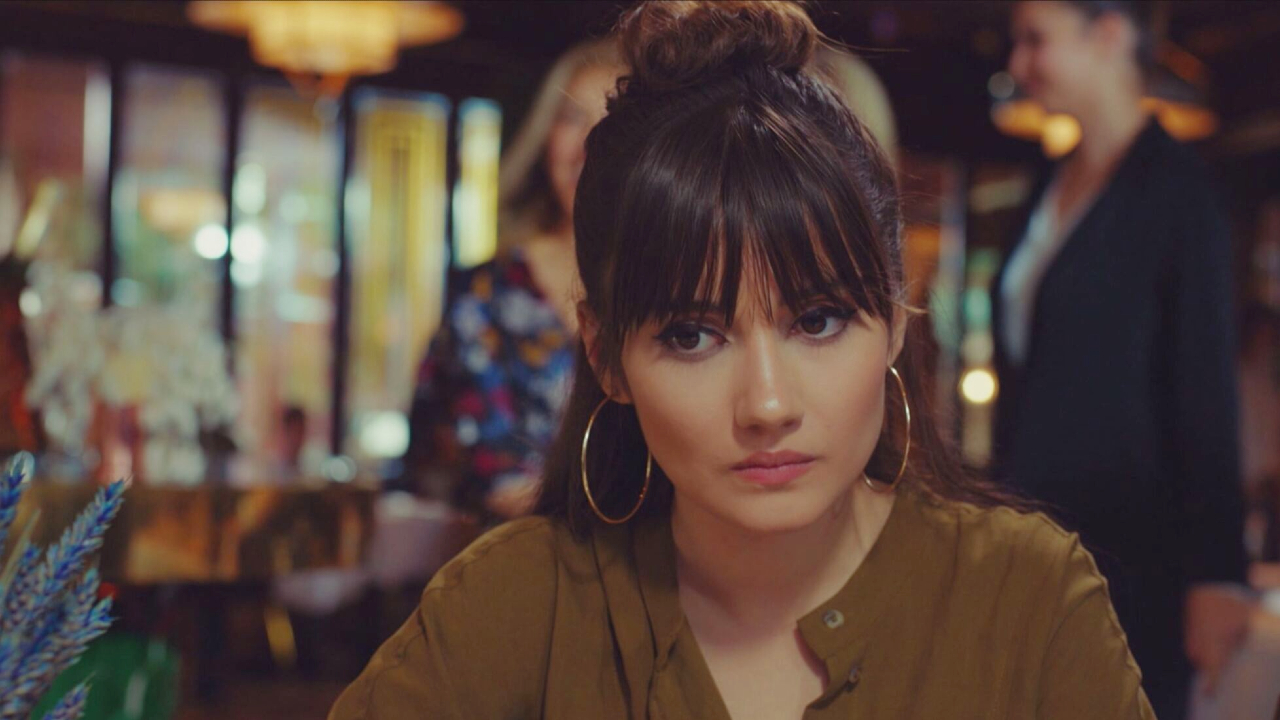 Forbidden Fruit Anticipazioni 15 settembre 2025: Zeynep sospetta di Alihan. Che cosa le nasconde?