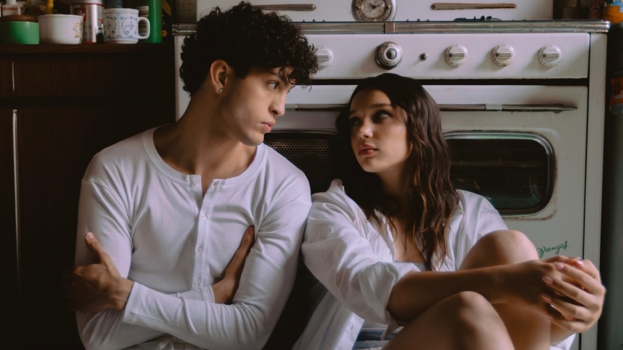 Amici, Sarah Toscano e Mida insieme per una prestigiosa collaborazione con Netflix Amici, Sarah Toscano e Mida insieme per una prestigiosa collaborazione con Netflix