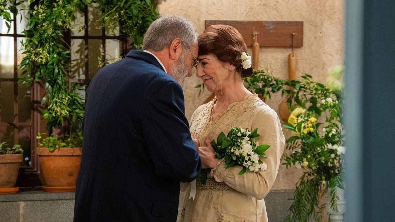 La Promessa Anticipazioni Spagnole: Don Romulo si sposa e lascia la tenuta!