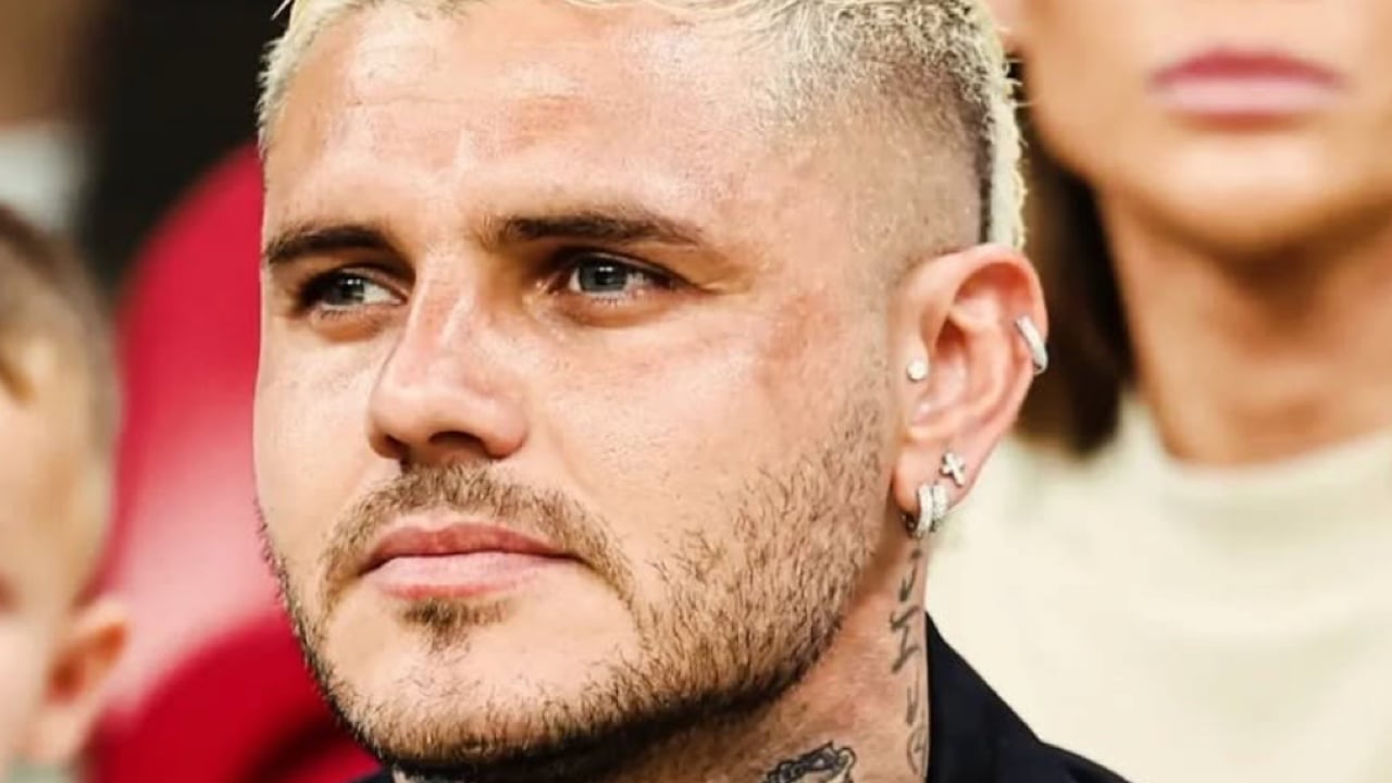 Mauro Icardi prende una drastica decisione, via i tatuaggi dedicati a Wanda Nara Mauro Icardi prende una drastica decisione, via i tatuaggi dedicati a Wanda Nara