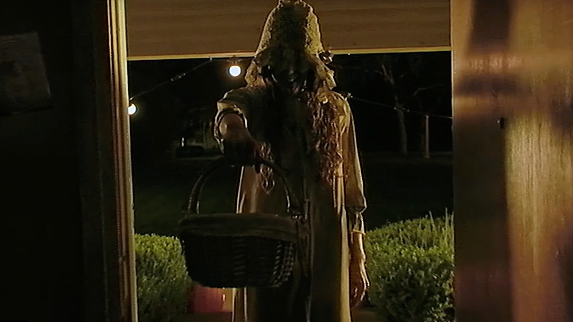 v h s halloween il trailer del nuovo film della serie horror antologica