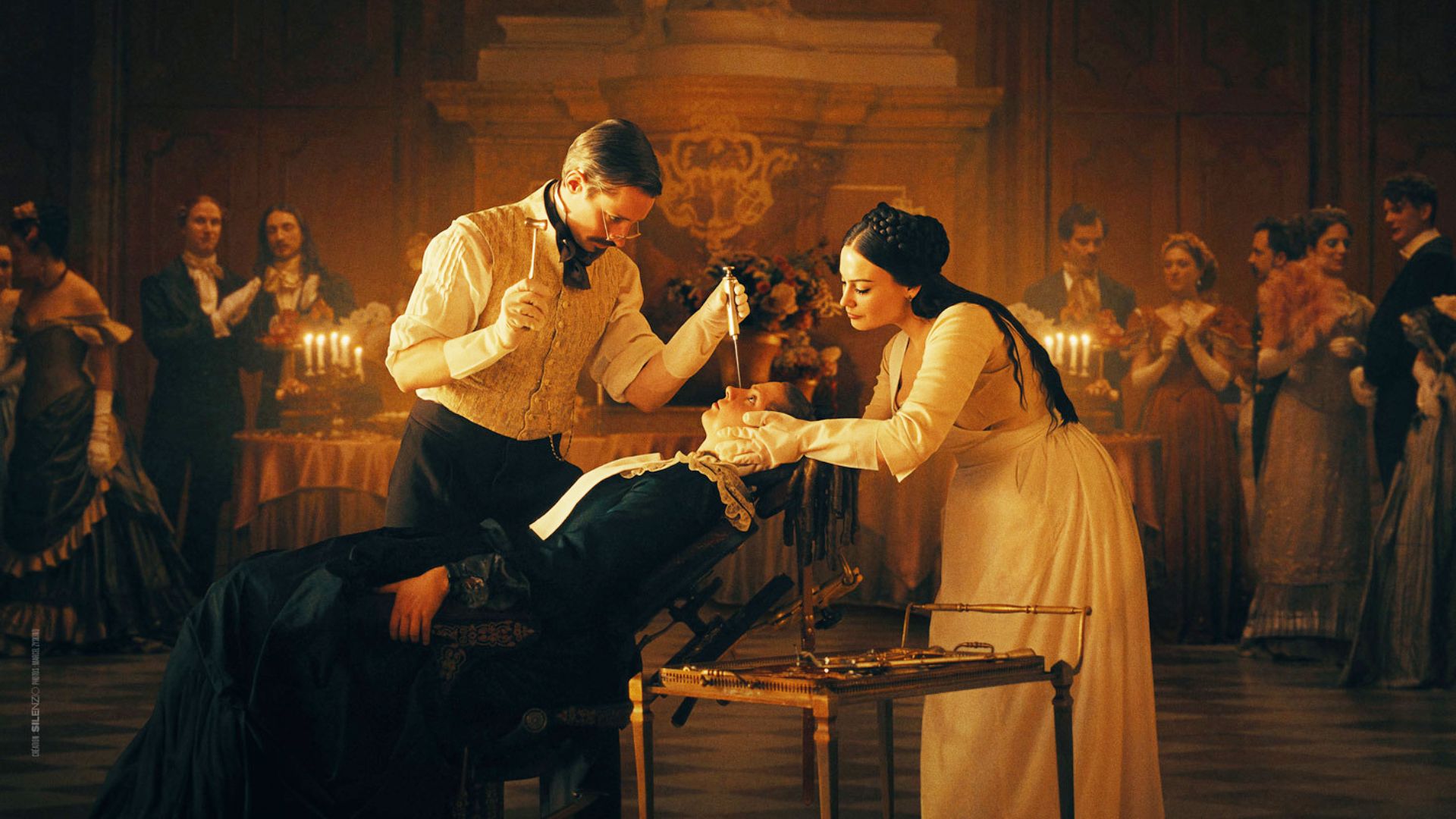 The Ugly Stepsister: ecco il trailer italiano ufficiale del nuovo body horror ispirato a Cenerentola