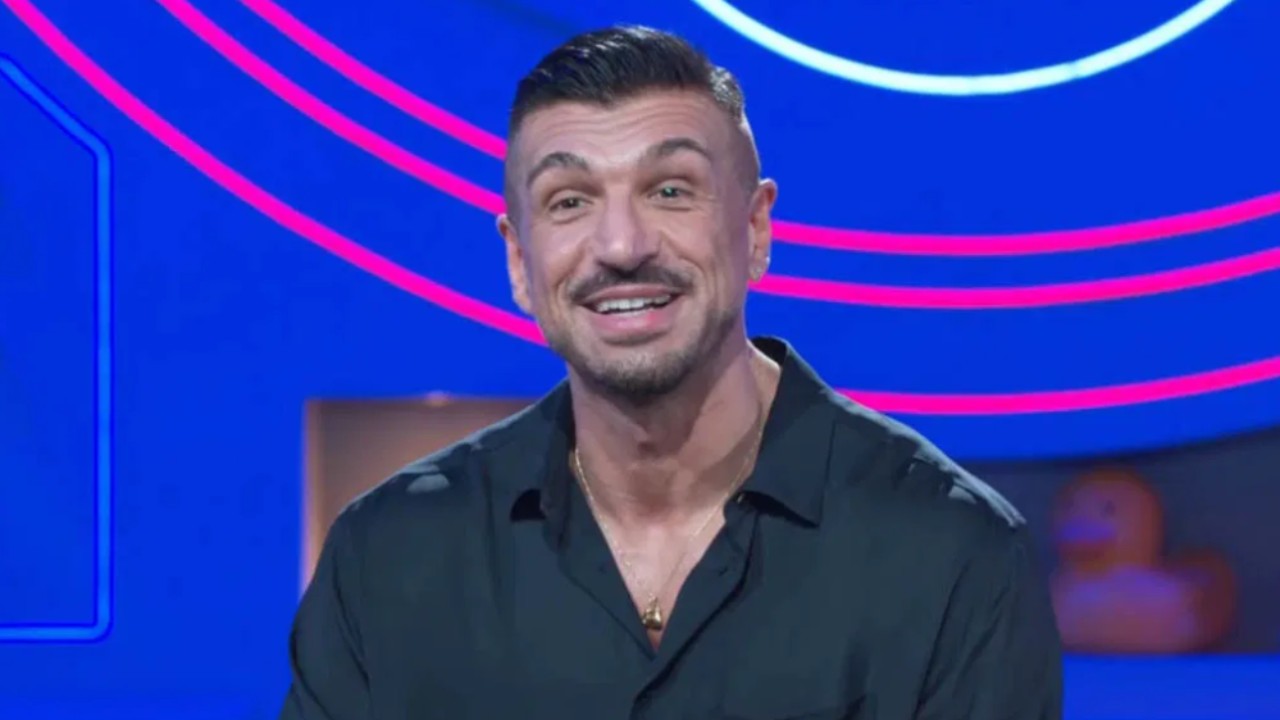 Grande Fratello, Matteo Azzali viene smascherato dalla sua ex: "Ecco cosa ha fatto"