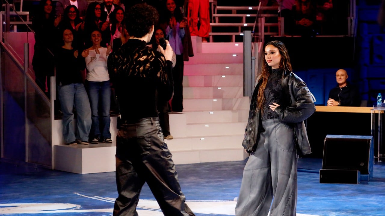 amici 25 in onda oggi su canale 5 la seconda puntata sarah toscano e mida tra gli ospiti in studio