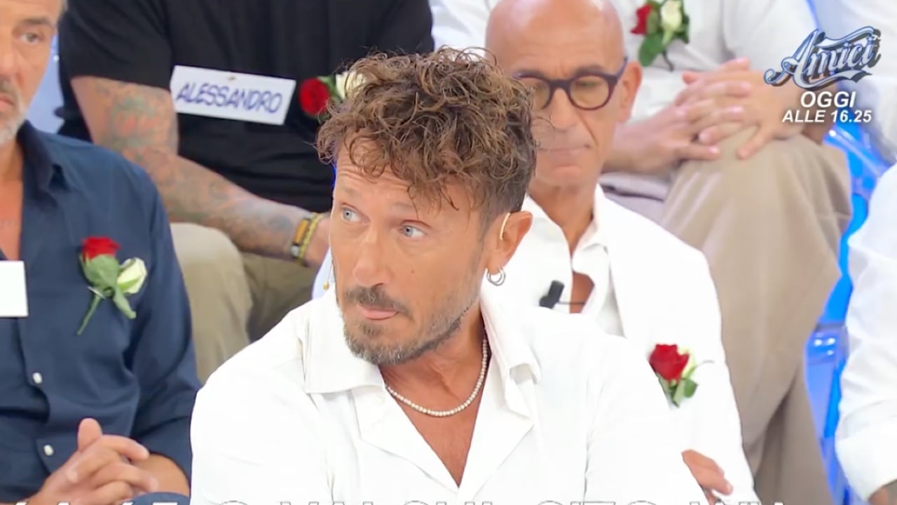 uomini e donne ruggero d8217andrea a ruota libera contro barbara de santi tornata per un discorso economico 