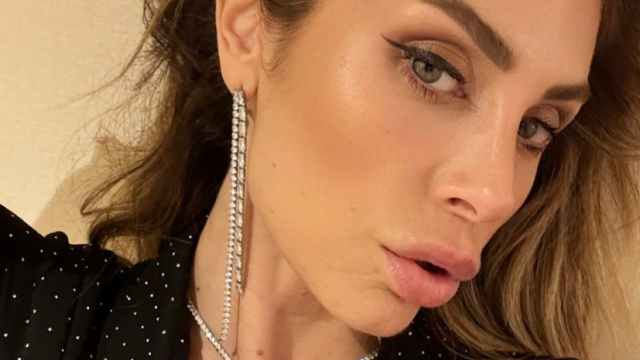 Verissimo, Paola Caruso in lacrime per la mamma: "È un vegetale, ma perché dovrei lasciarla andare?"