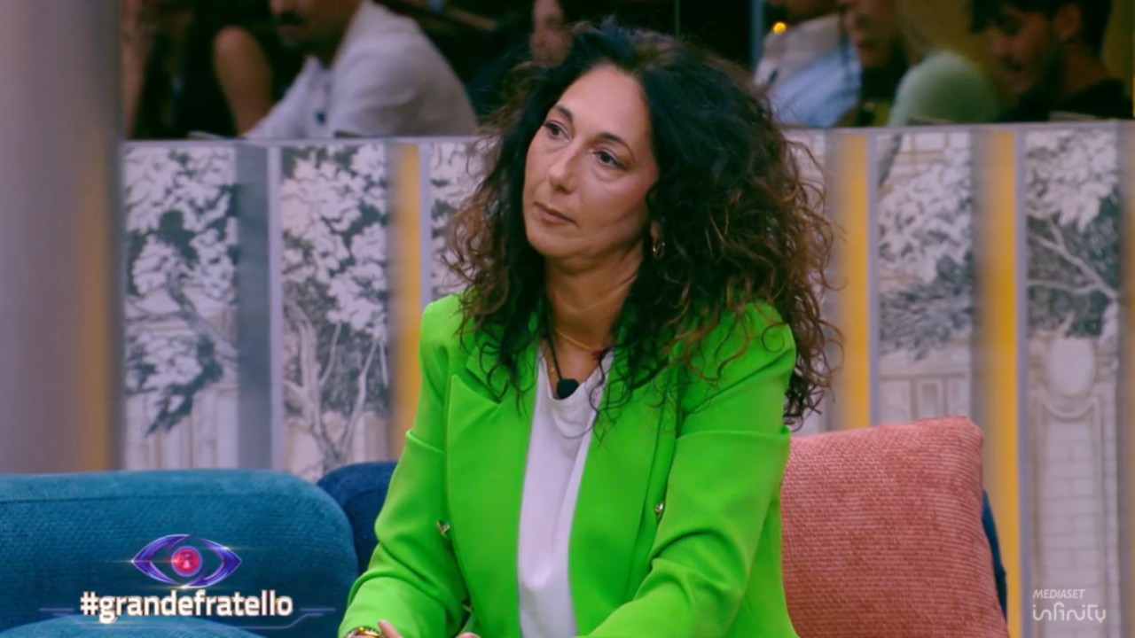 grande fratello donatella dalla parte di grazia attacca per non essere attaccata bisogna solo capirla video