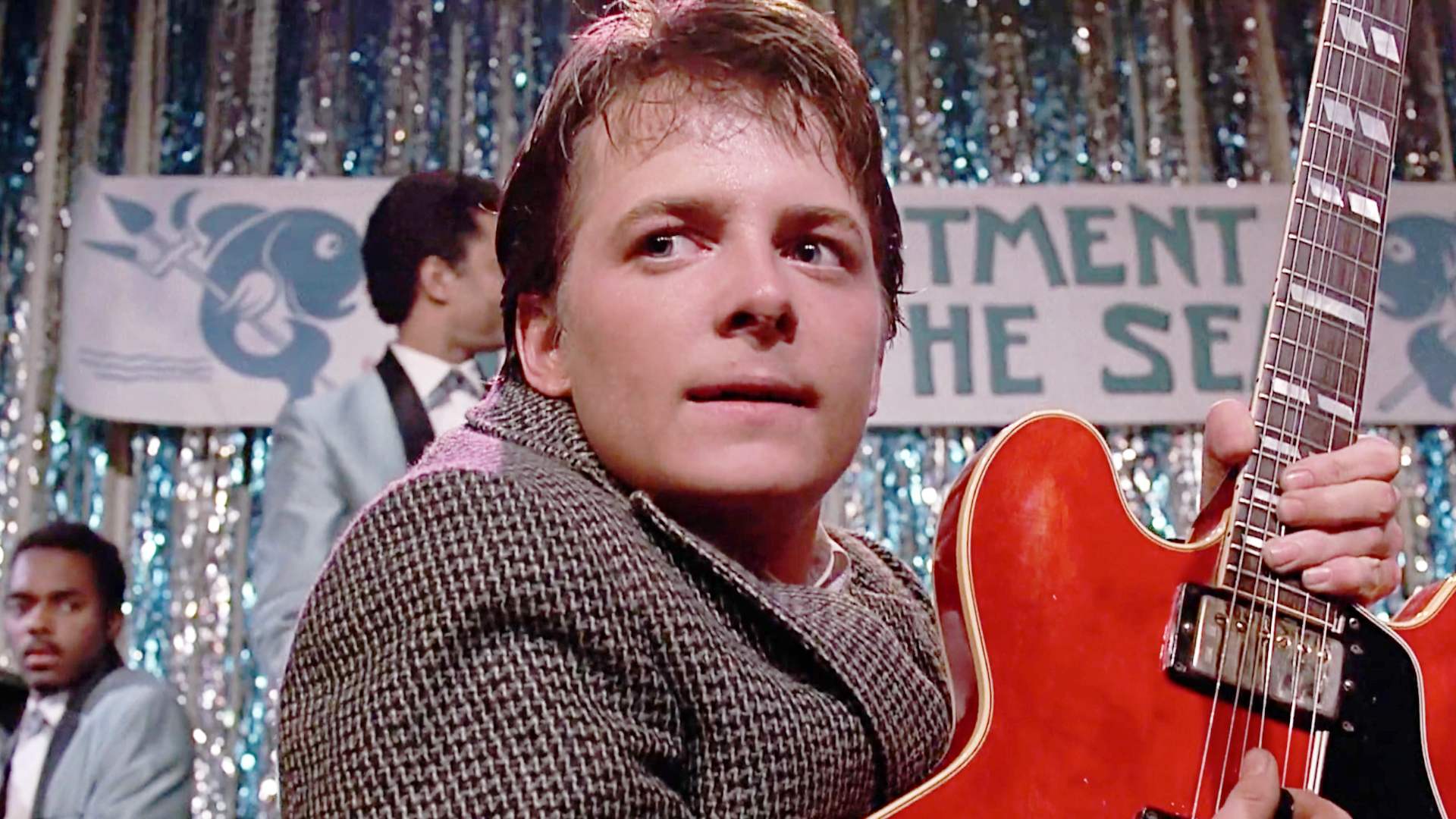 Ritorno al Futuro, Michael J. Fox sulla chitarra della discordia, una semplice spiegazione Ritorno al Futuro, Michael J. Fox sulla chitarra della discordia, una semplice spiegazione