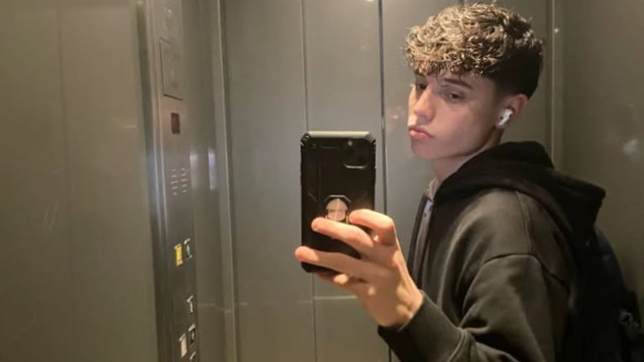 Amici 25: Chi è Riccardo Stimolo? Età, Genitori, Instagram. Tutto sul Cantante del Talent Show di Canale5 Amici 25: Chi è Riccardo Stimolo? Età, Genitori, Instagram. Tutto sul Cantante del Talent Show di Canale5