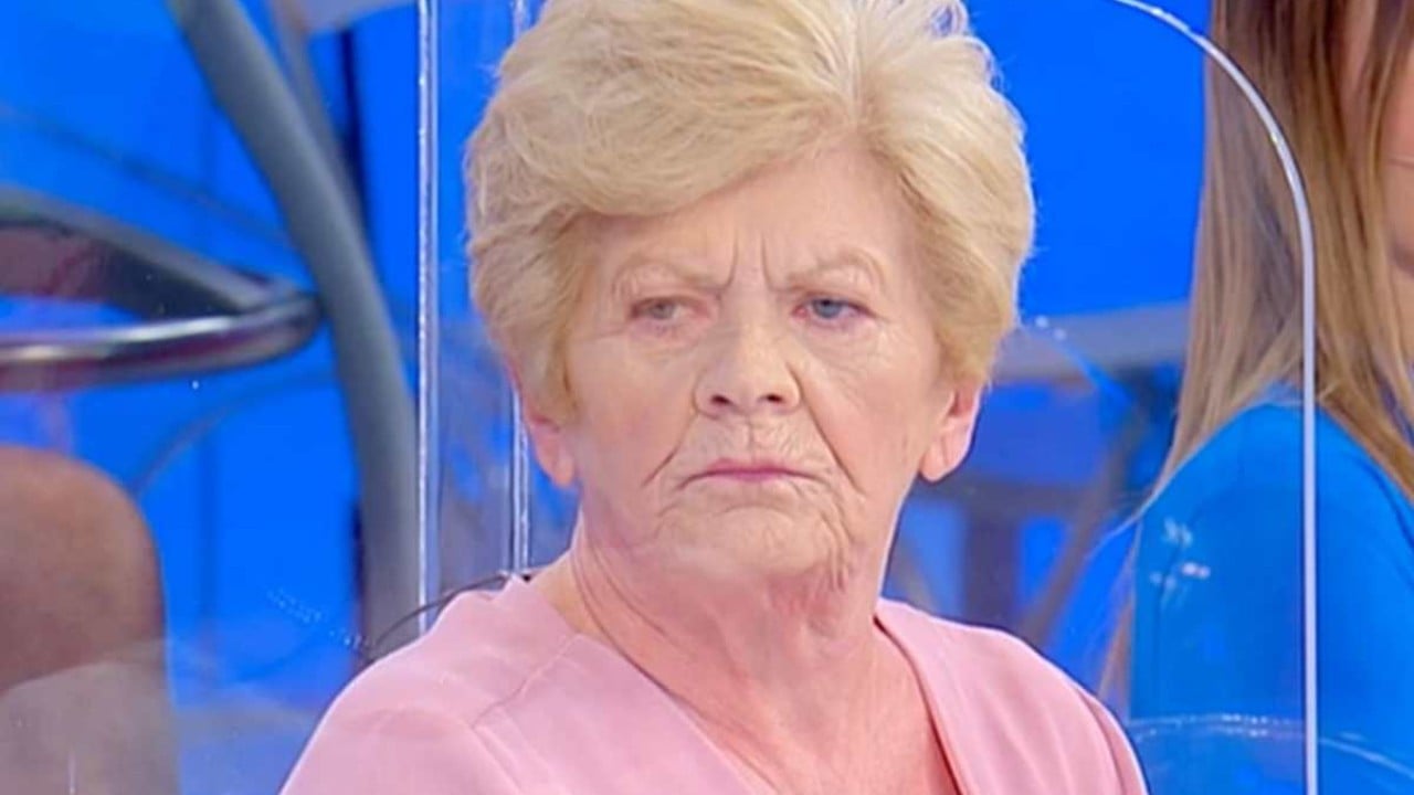 uomini e donne pinuccia della giovanna si racconta dal legame con maria de filippi al ricordo di alessandro rausa