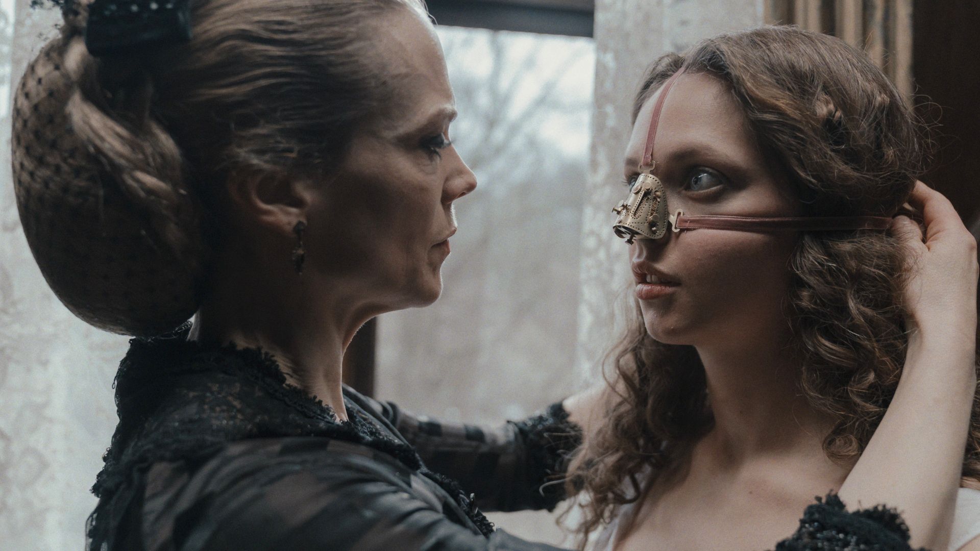 The Ugly Stepsister: una clip video in anteprima esclusiva della rilettura horror di Cenerentola The Ugly Stepsister: una clip video in anteprima esclusiva della rilettura horror di Cenerentola