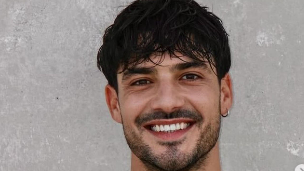 Grande Fratello, Lorenzo Spolverato e la frecciatina a Shaila: "Quando ti chiedono come hai fatto a stare con una così…" Grande Fratello, Lorenzo Spolverato e la frecciatina a Shaila: "Quando ti chiedono come hai fatto a stare con una così…"