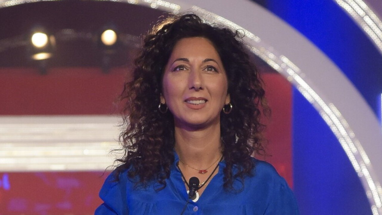 grande fratello donatella ha lasciato momentaneamente la casa la reazione di simona ventura