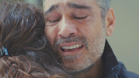 La forza di una donna, Anticipazioni e Trame Turche: Sarp bacia Bahar. Ecco  la reazione della donna