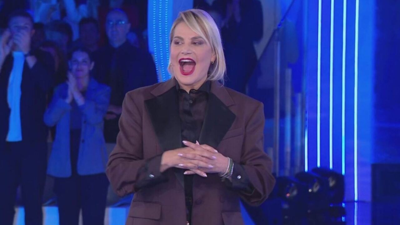 Grande Fratello: DIRETTA della quinta puntata di lunedì 27 ottobre Grande Fratello: DIRETTA della quinta puntata di lunedì 27 ottobre