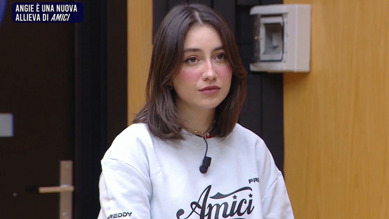 Amici 25, Angie entra nel team di Lorella Cuccarini: "È sempre stato il mio sogno lavorare con te" (VIDEO) Amici 25, Angie entra nel team di Lorella Cuccarini: "È sempre stato il mio sogno lavorare con te" (VIDEO)