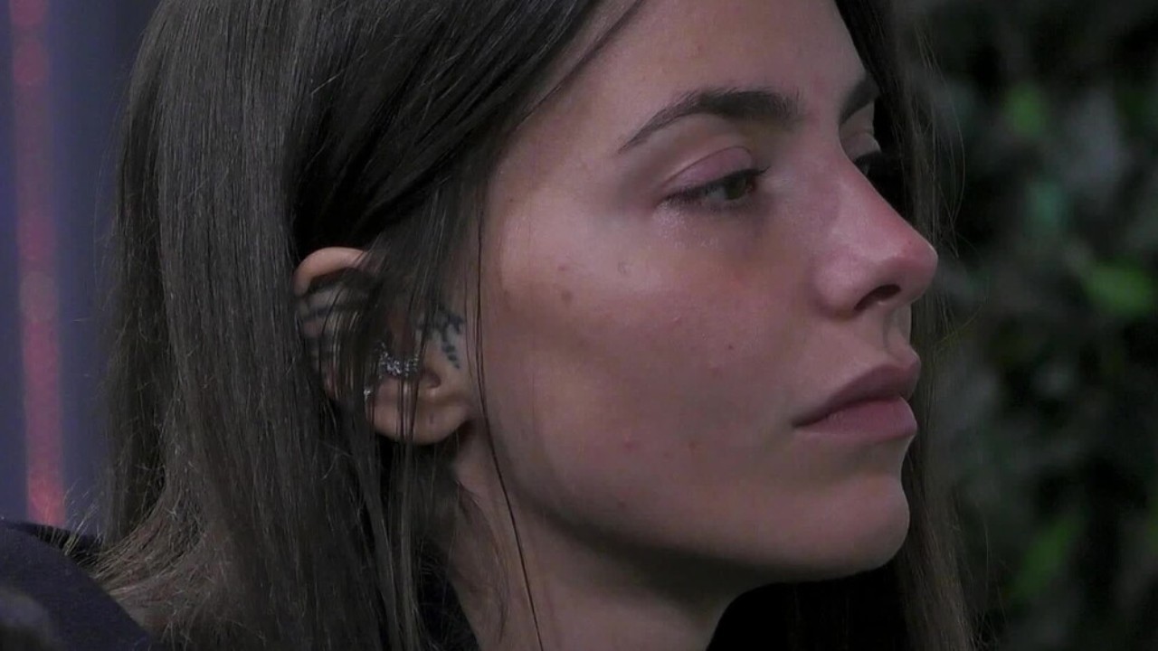 grande fratello anita mazzotta crolla fuori da qui non ho nessuno video da Comingsoon.it grande fratello anita mazzotta crolla fuori da qui non ho nessuno video