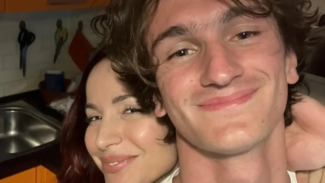 Tragedia per Andrea Delogu: incidente mortale per il fratello Evan, aveva 18 anni Tragedia per Andrea Delogu: incidente mortale per il fratello Evan, aveva 18 anni