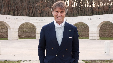 Brunello Cucinelli raccontato da Tornatore in un poster