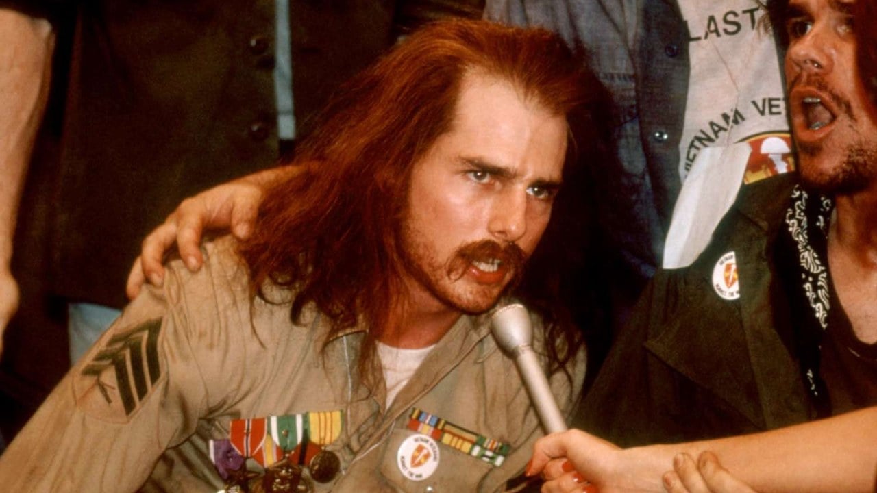 charlie sheen racconta il tradimento di oliver stone che per nato il quattro luglio gli prefer236 tom cruise