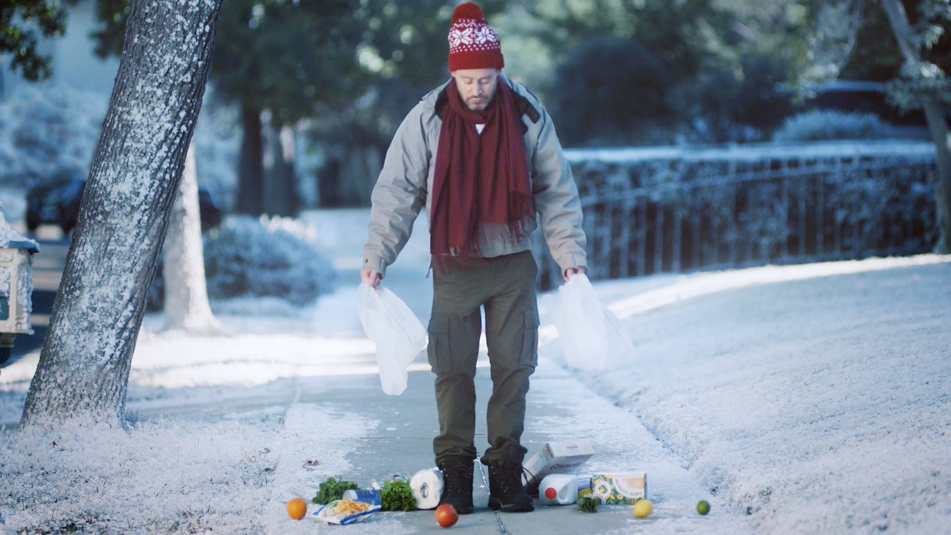 macaulay culkin torna kevin di mamma ho perso l aereo per una buona causa il video dello spot da Comingsoon.it macaulay culkin torna kevin di mamma ho perso l aereo per una buona causa il video dello spot