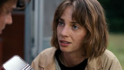 Maya Hawke condivide l'esilarante consiglio di Uma Thurman per lavorare con Quentin Tarantino