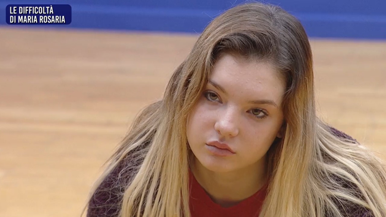 Amici 25, Alessandra Celentato a Maria Rosaria: "Non so più come prenderti, sei un muro di ghiaccio" (VIDEO) Amici 25, Alessandra Celentato a Maria Rosaria: "Non so più come prenderti, sei un muro di ghiaccio" (VIDEO)