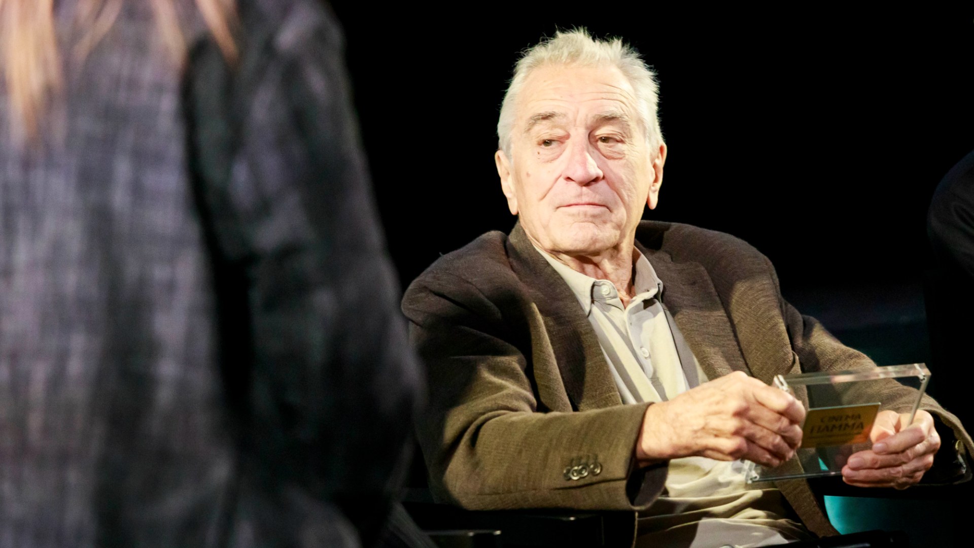 Lo storico cinema Fiamma di Roma rinasce con Alice nella città: la tessera nr. 001 a Robert De Niro Lo storico cinema Fiamma di Roma rinasce con Alice nella città: la tessera nr. 001 a Robert De Niro