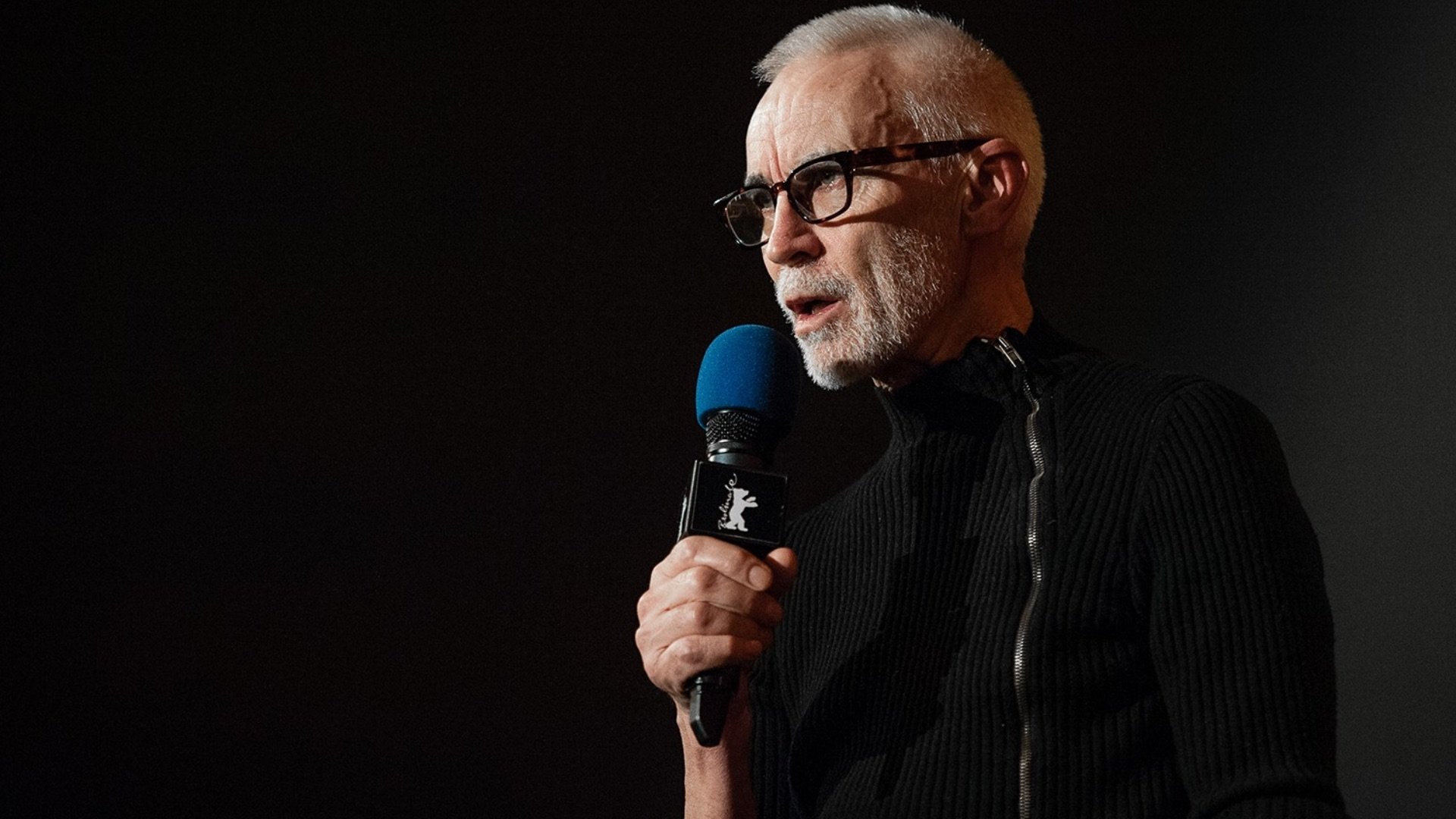 È morto il regista neozelandese maori Lee Tamahori È morto il regista neozelandese maori Lee Tamahori