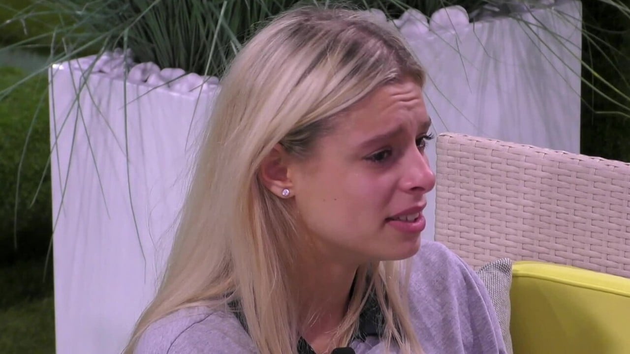 Grande Fratello, malore per Giulia Soponariu: ecco cosa è successo e come sta ora