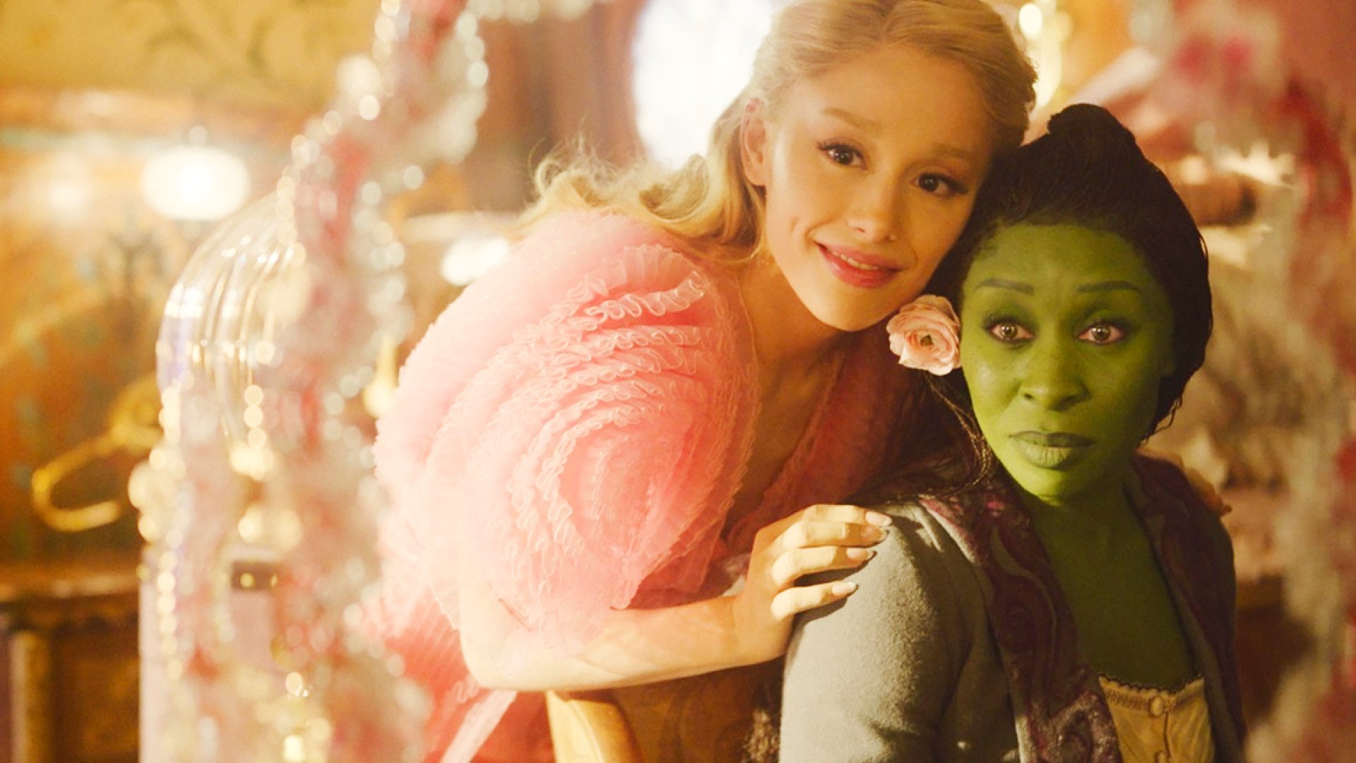 Wicked, aspettando la parte 2, il primo capitolo è su Sky e in streaming su NOW, insieme ad altre saghe fantastiche Wicked, aspettando la parte 2, il primo capitolo è su Sky e in streaming su NOW, insieme ad altre saghe fantastiche