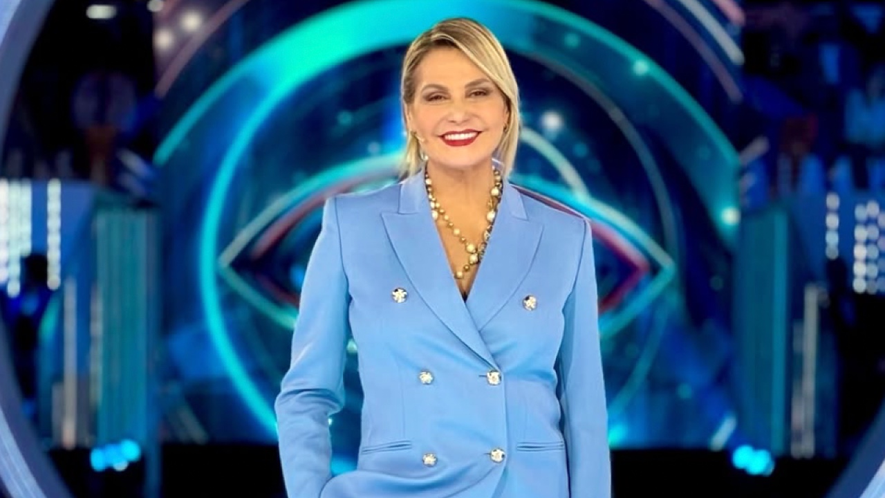Grande Fratello, Simona Ventura tira un sospiro di sollievo: niente chiusura anticipata