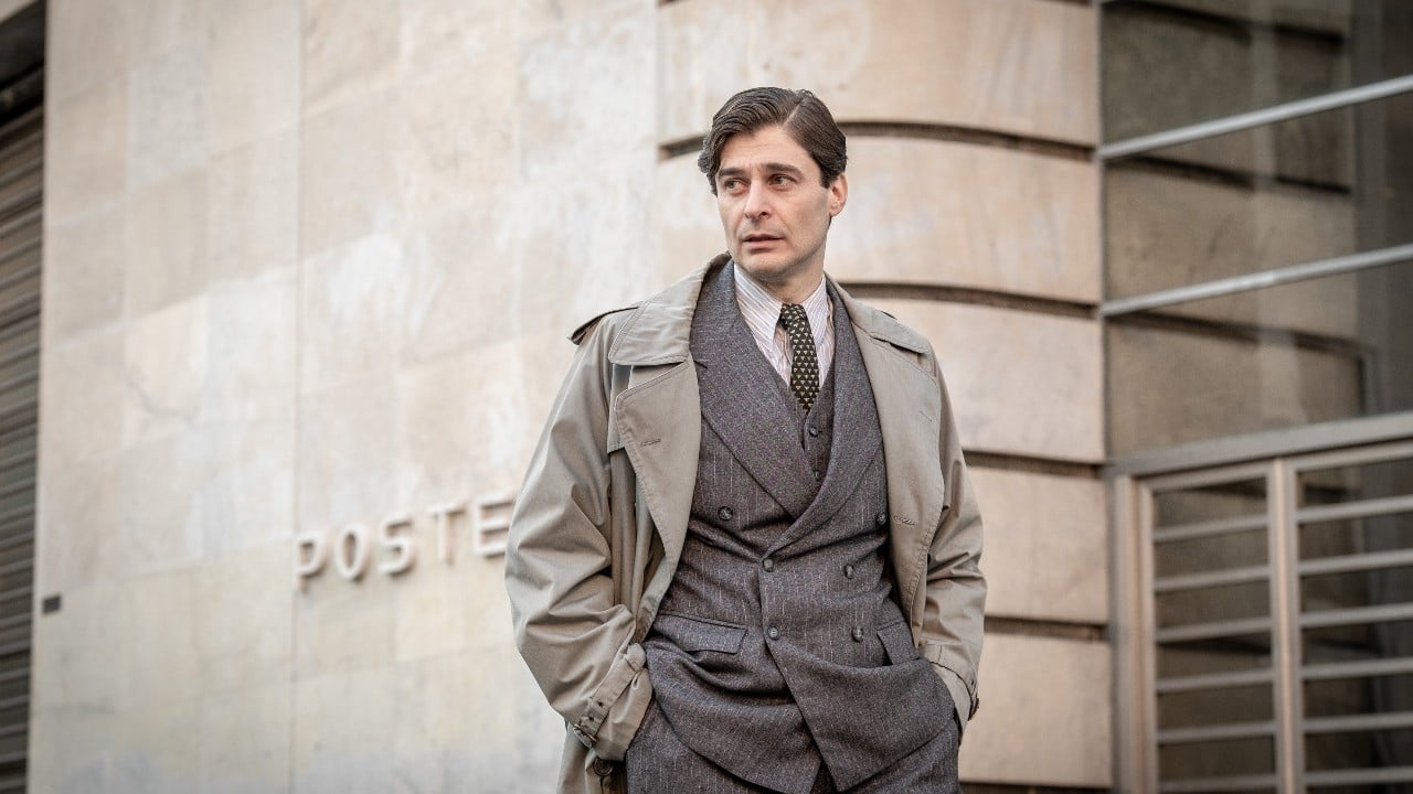 Il Commissario Ricciardi: un antifascista nell Il Commissario Ricciardi: un antifascista nell