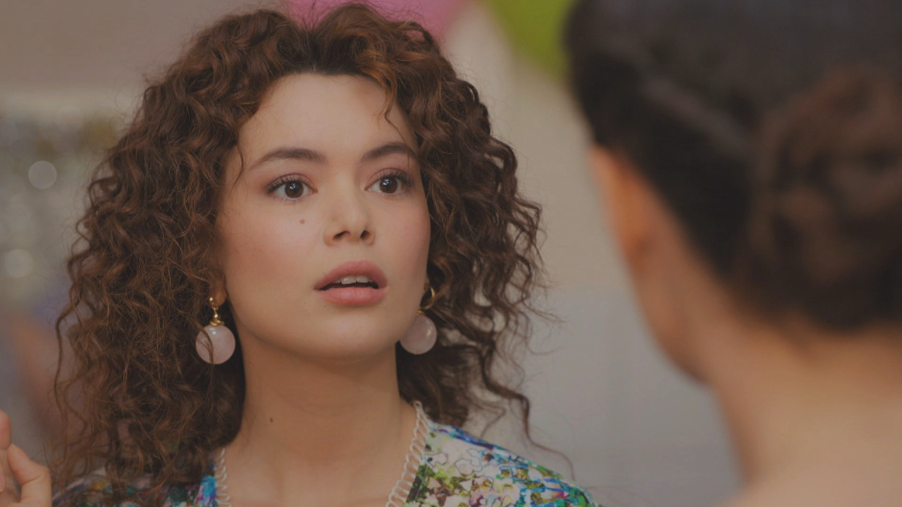 La forza di una donna Anticipazioni 22 novembre 2025: Sirin contro Idil, Bahar pianifica la sua fuga!