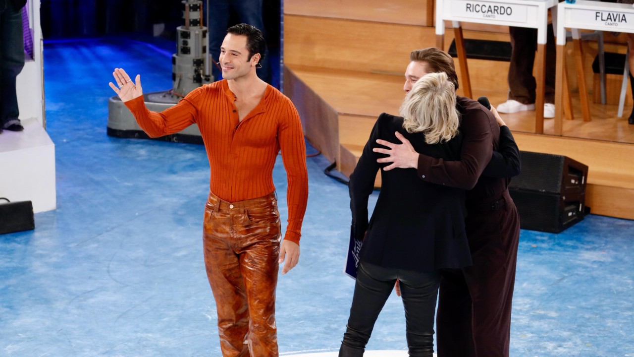 Amici 25, in onda oggi su Canale 5 la nuova puntata: Giuseppe Giofrè tra gli ospiti in studio Amici 25, in onda oggi su Canale 5 la nuova puntata: Giuseppe Giofrè tra gli ospiti in studio