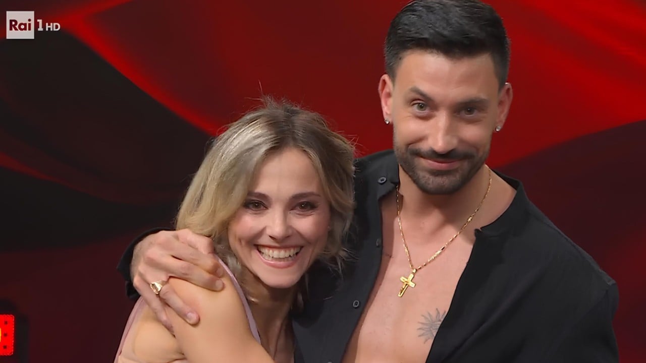 Ballando con le stelle, Francesca Fialdini rivela: "Ho mostrato cose che per tanto tempo avevo tenuto per me" Ballando con le stelle, Francesca Fialdini rivela: "Ho mostrato cose che per tanto tempo avevo tenuto per me"